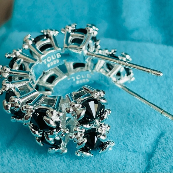 Tous Onyx Black Pavilion Up 4-little Bears Huggers Prongs Dangle Hoops Earrings - Picture 12 of 16